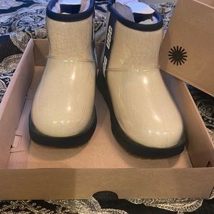 Kids size 2 clear Ugg Boots